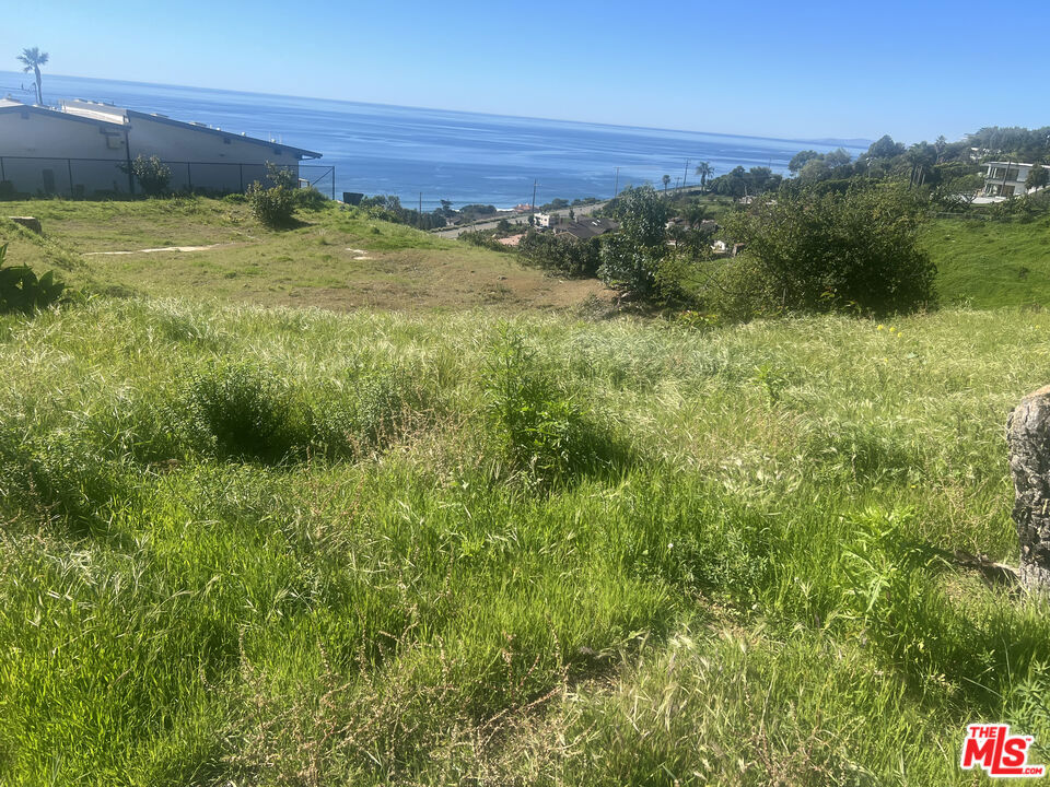 4615 Via Vienta Street