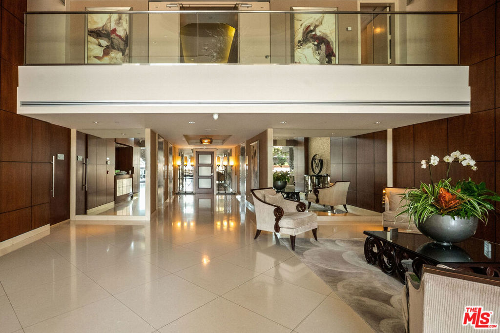 10551 Wilshire Boulevard 403