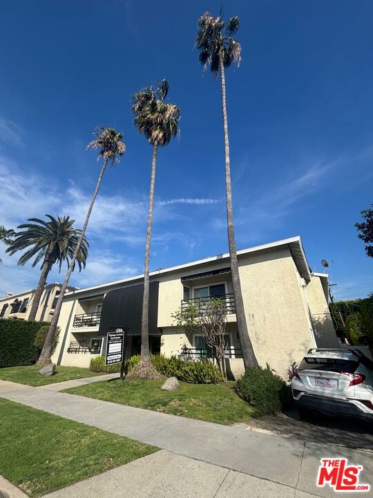 4300 Tujunga Avenue