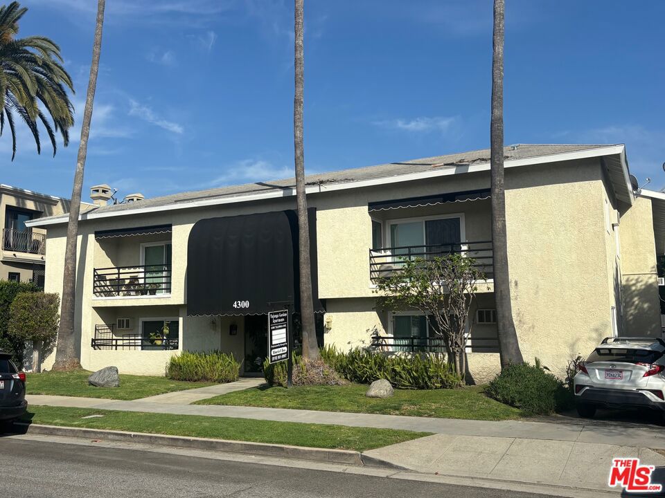 4300 Tujunga Avenue
