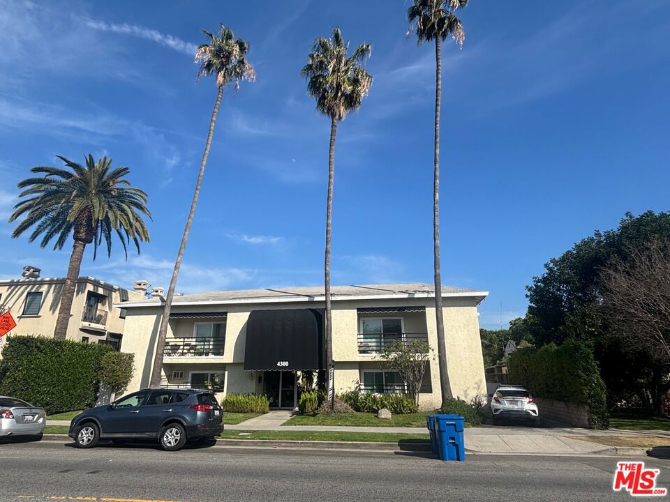 4300 Tujunga Avenue