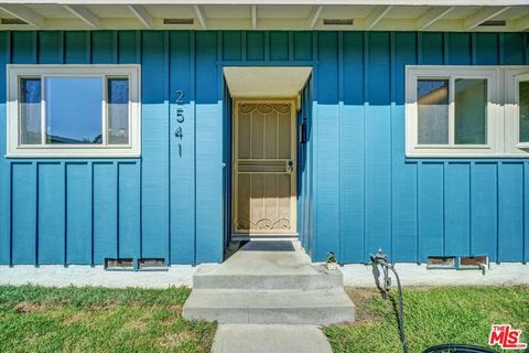 2541 Gondar Avenue Long Beach CA 90815