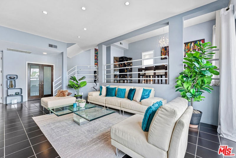625 Huntley Drive 4