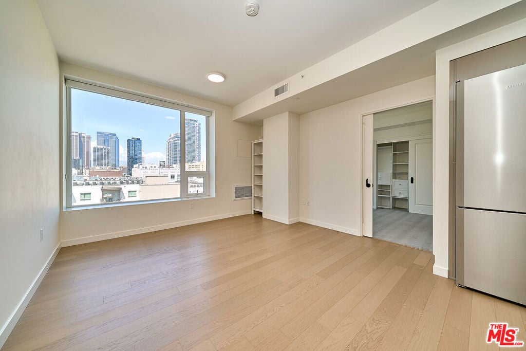1050 S Grand Avenue 1008