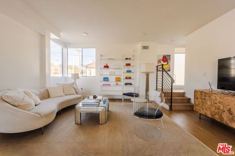 2176 Clifford Street Los Angeles CA 90026