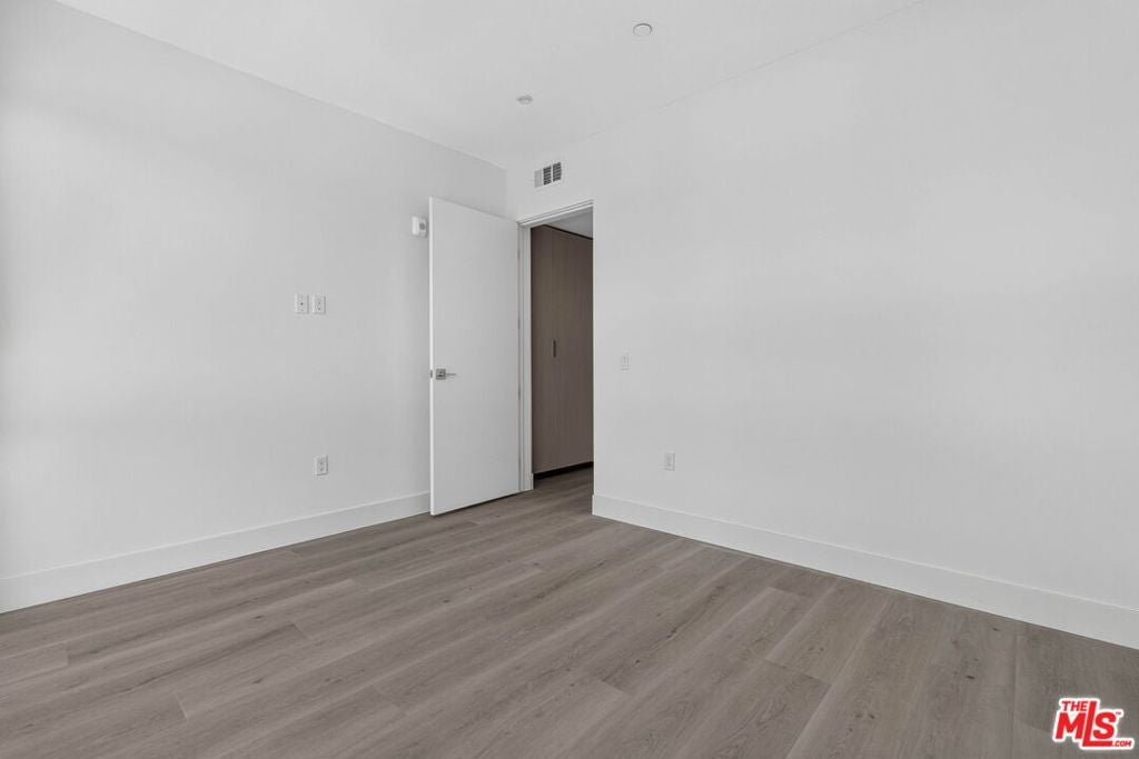 1808 Lincoln Boulevard 202