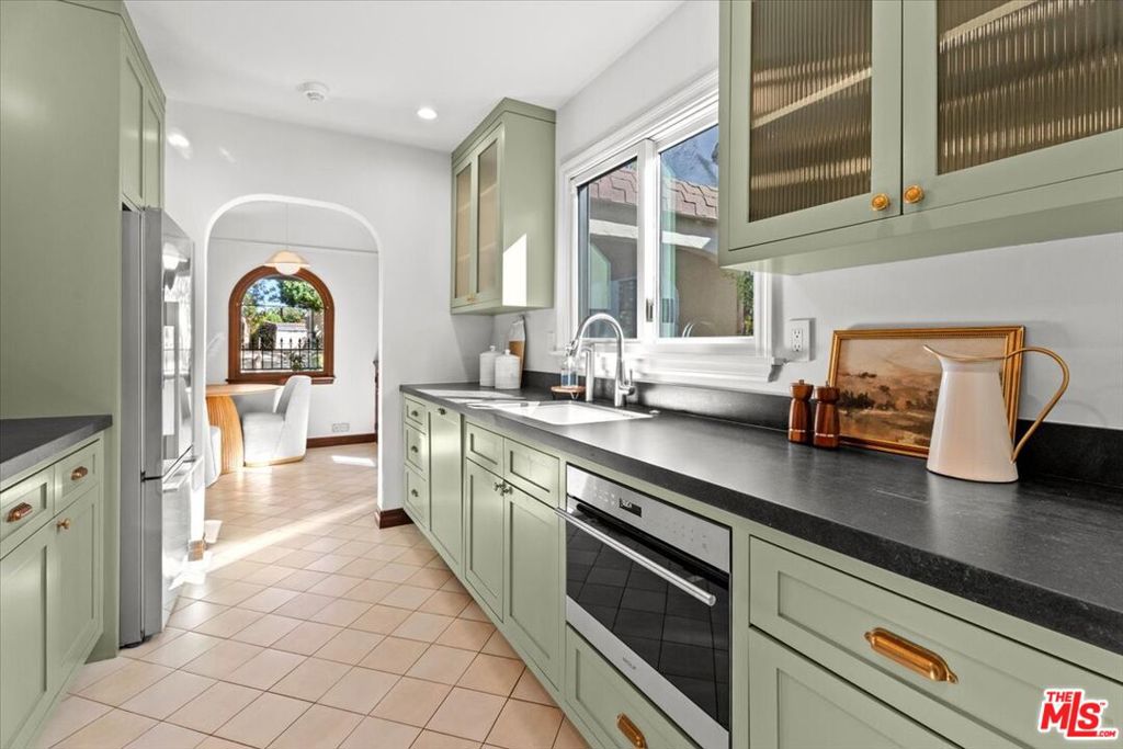 1159 S Sierra Bonita Avenue