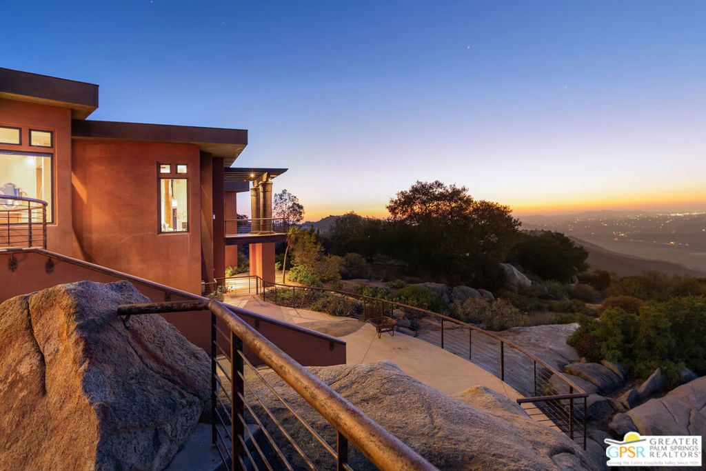 19210 Highland Hills Drive