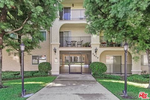 3010 Montrose Avenue 3 La Crescenta CA 91214