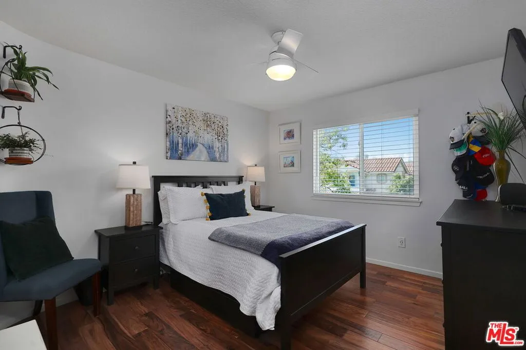 Thousand Oaks, California 91320, United States, 4 Bedrooms Bedrooms, ,3 BathroomsBathrooms,Residential,Active,210740