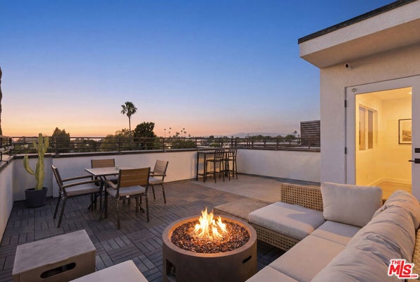 6716 N ROYCE LN, VAN NUYS, CA 91411 - Image 696c8fb0cf36e08366a53f79a4ee8ede/4013336030