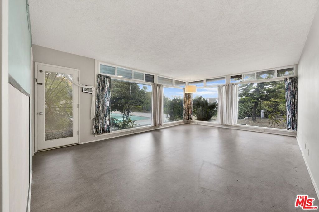 7230 Outpost Cove Drive