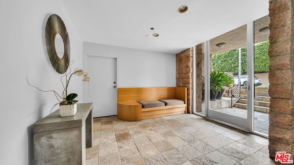 814 Amherst Avenue 203