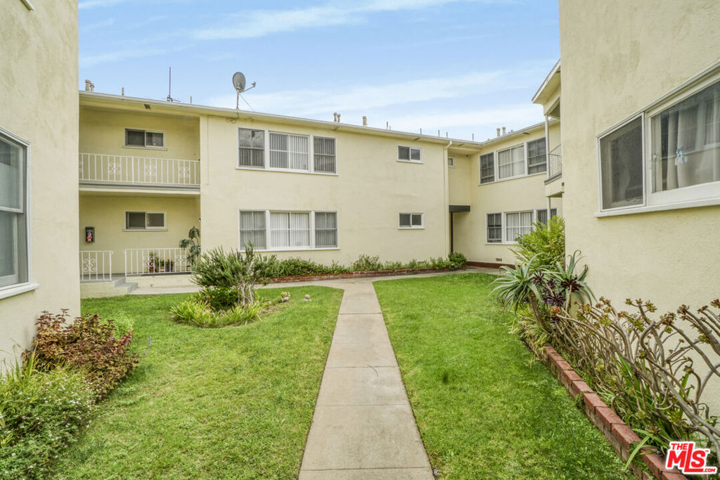 7933 Alverstone Avenue