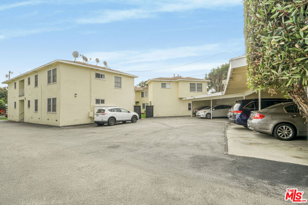 7933 Alverstone Avenue