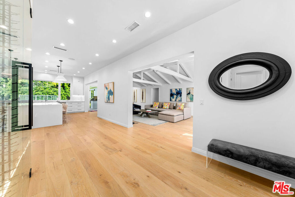 530 S Bentley Avenue