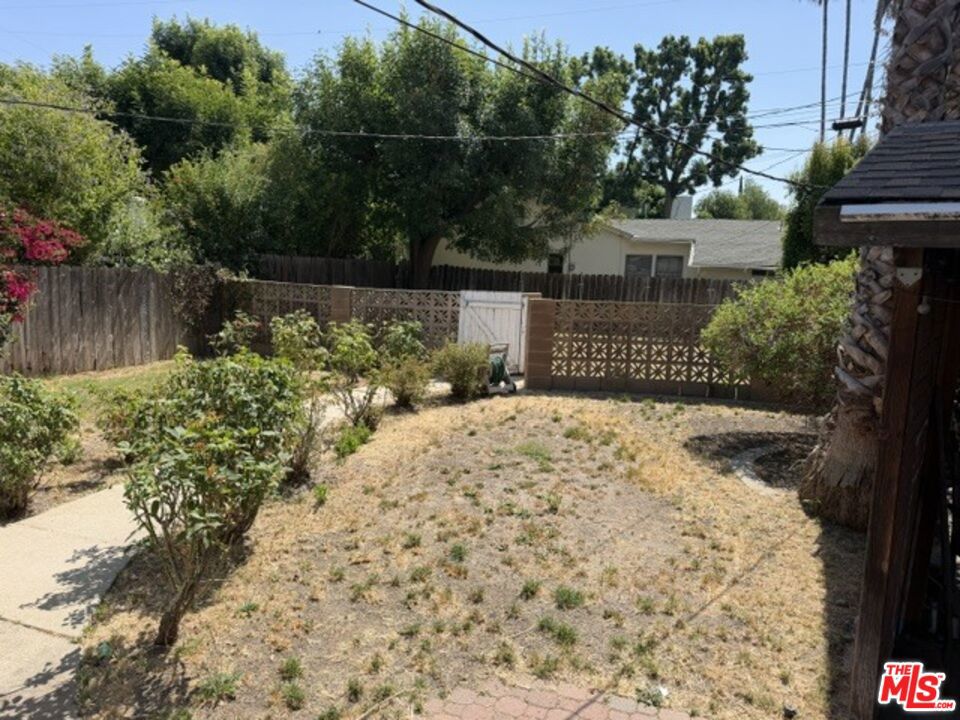 5136 Noble Avenue