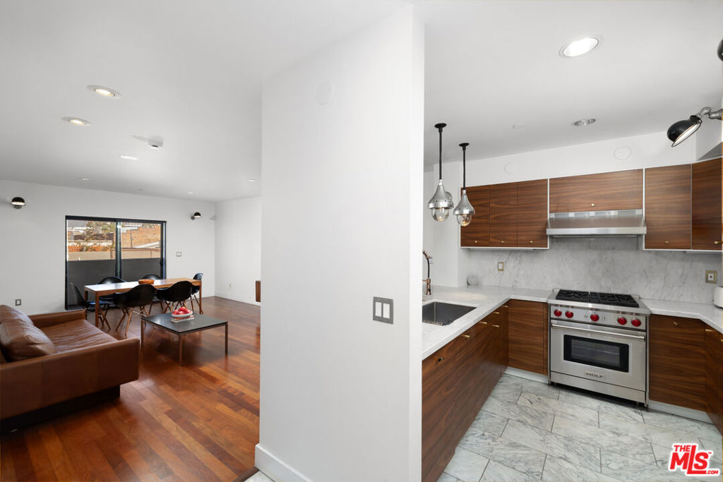 159 W Green Street 304A