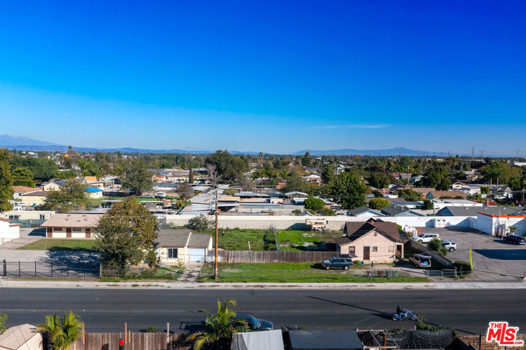 1230 S Wilmington Avenue