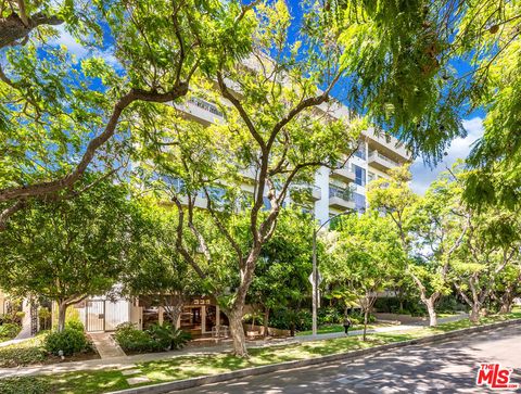 339 N Palm Drive 202 Beverly Hills CA 90210