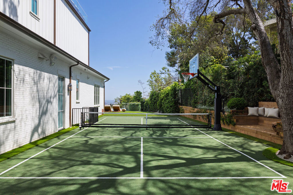 Properties 4 1682 San Onofre Drive