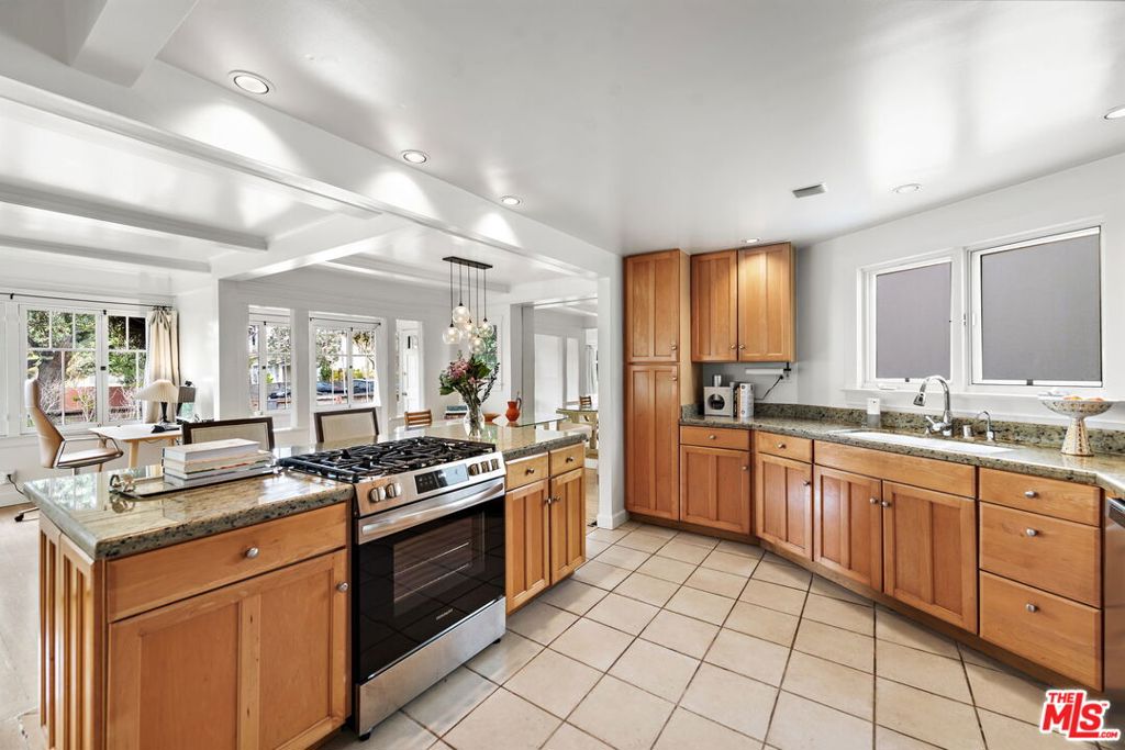 308 Windward Avenue
