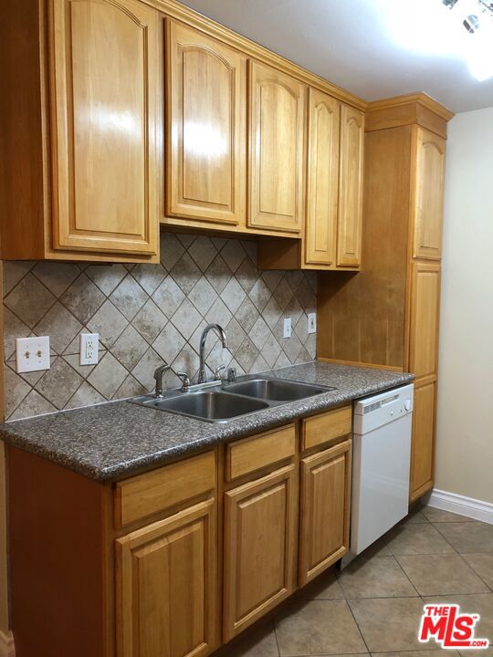 10901 Laurel Canyon Boulevard 301