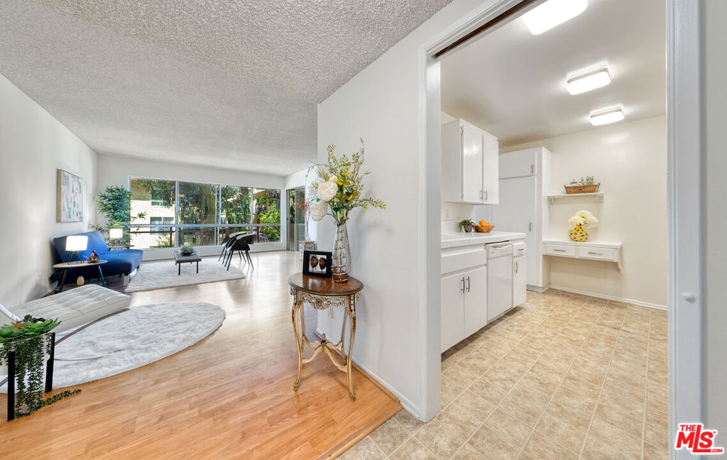 6225 Canterbury Drive 205