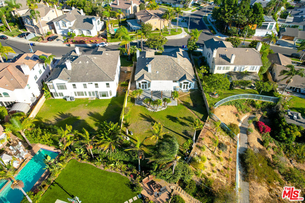 5033 Shenandoah Avenue