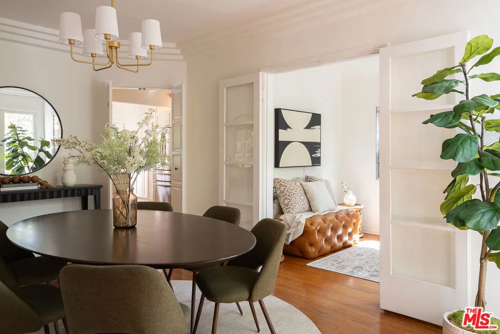 Los Angeles, California 90024, United States, 4 Bedrooms Bedrooms, ,2 BathroomsBathrooms,Residential,Active,213246