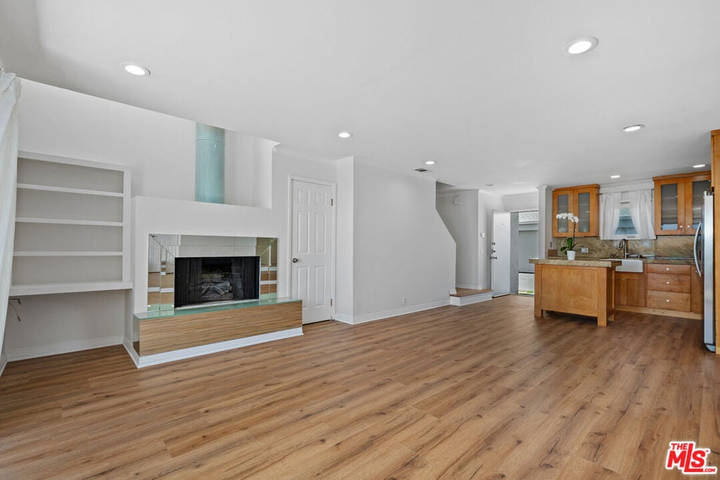 28711 Pacific Coast Highway 19