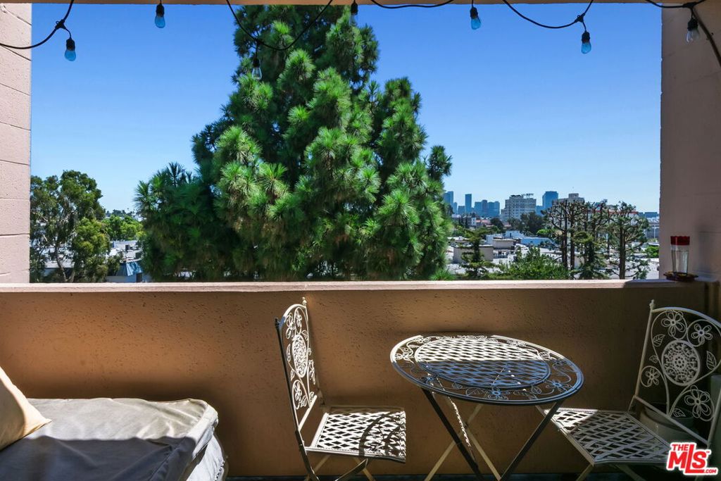 421 S La Fayette Park Place 702