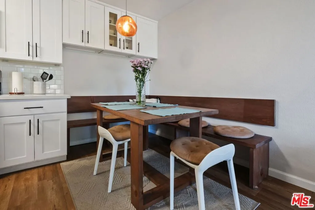 Los Angeles, California 90057, United States, 1 Bedroom Bedrooms, ,1 BathroomBathrooms,Residential,Active,226880