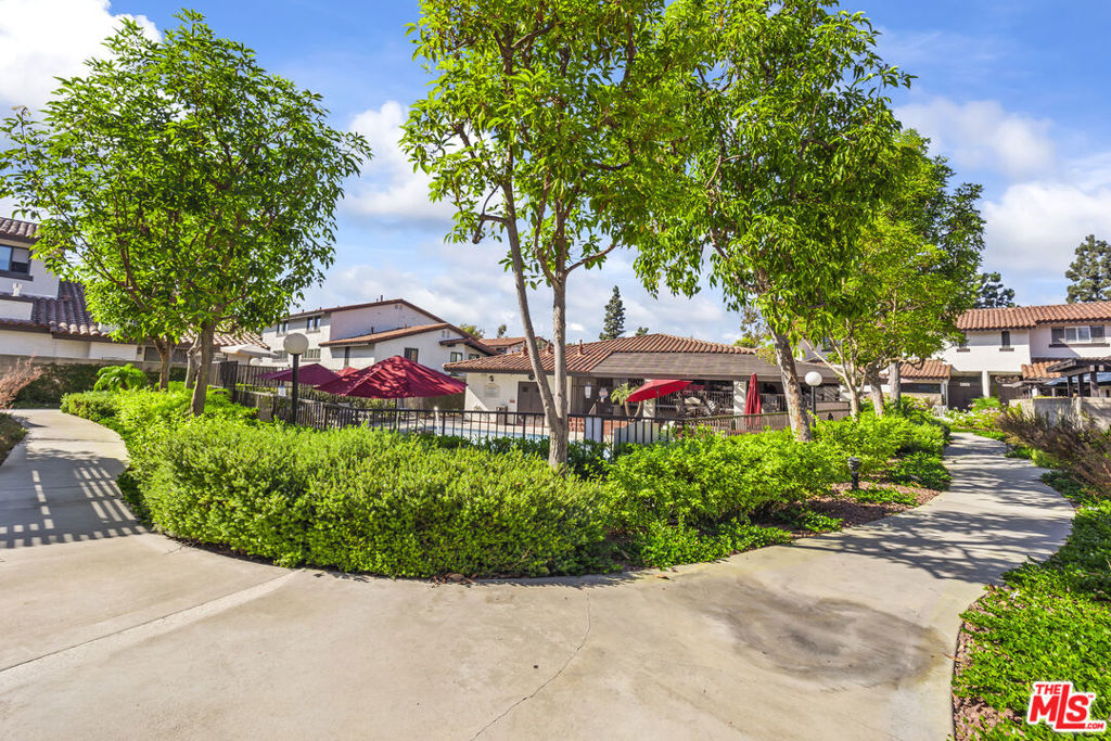 5036 E Atherton Street