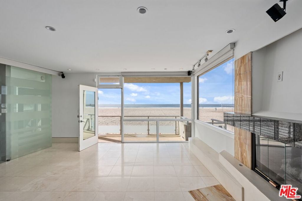 6 Eastwind Street 110