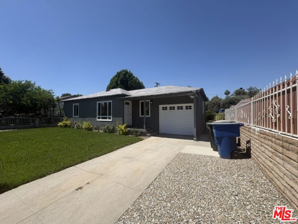 1530 W 21st Street