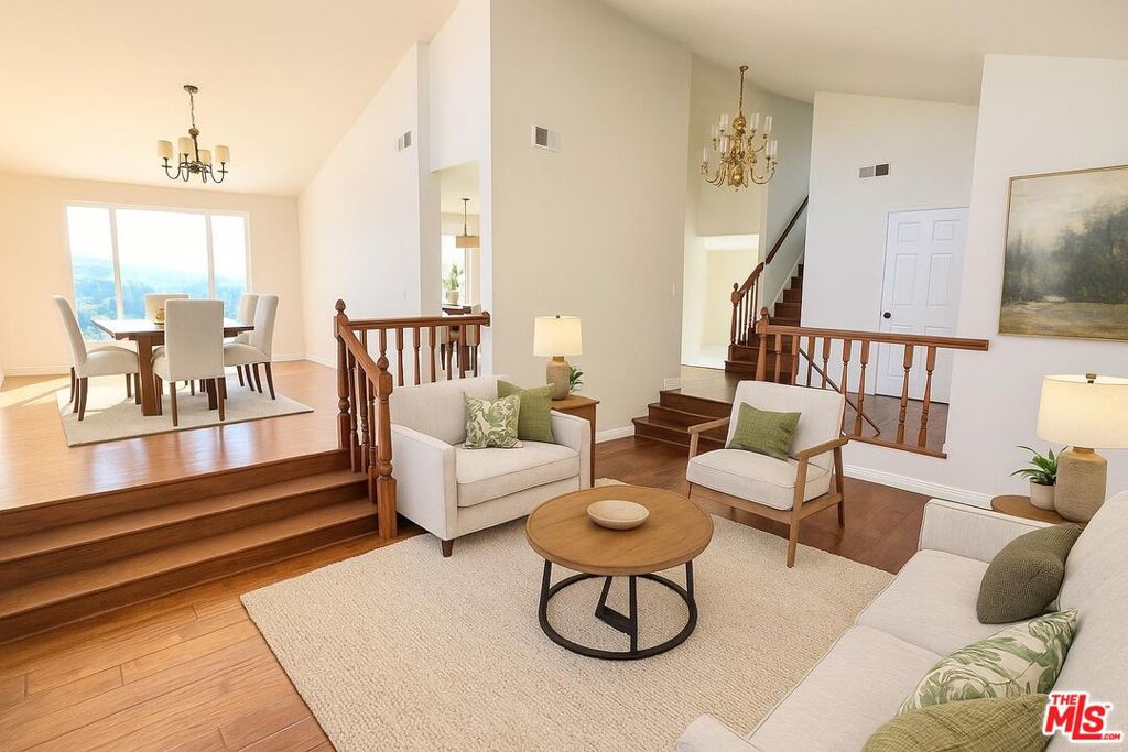 1096 Stoneshead Court