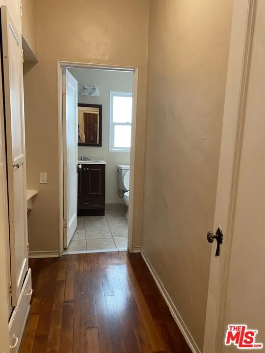 Los Angeles, California 90024, United States, ,1 BathroomBathrooms,Residential,Active,172931