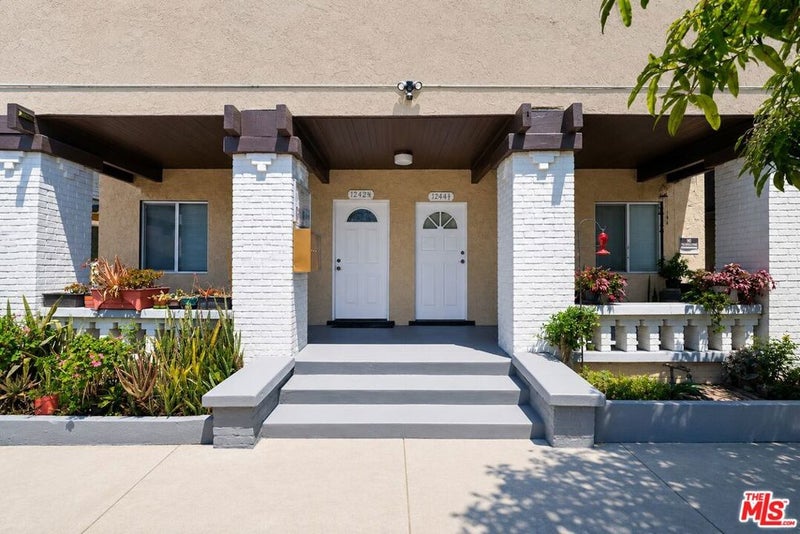 1242 S Kingsley Drive