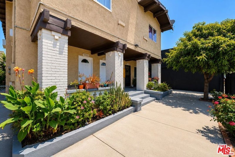 1242 S Kingsley Drive