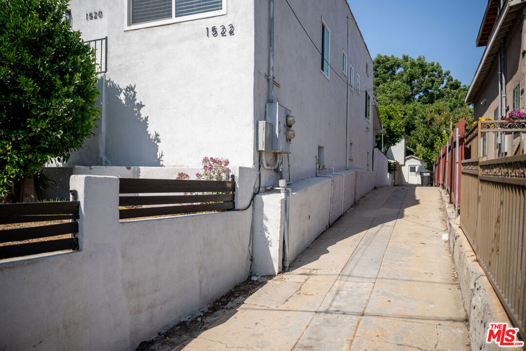 Properties 1 1520 Helen Drive 1520