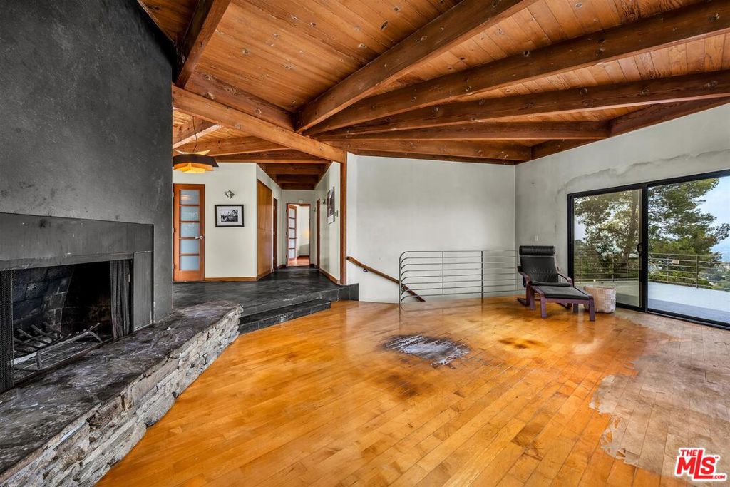 8630 Skyline Drive