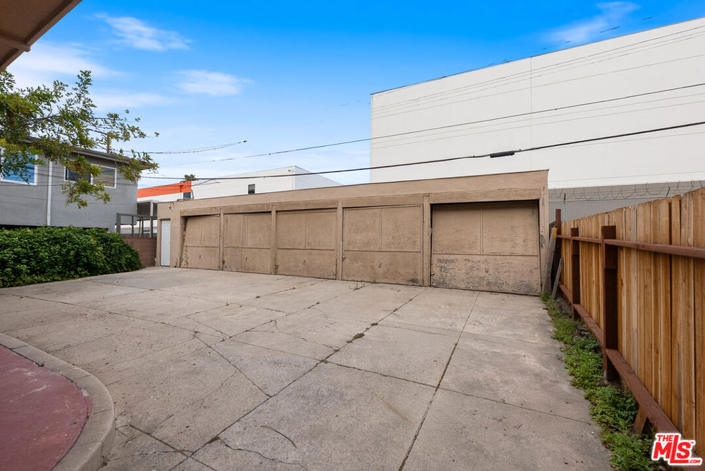 836 Wilcox Avenue