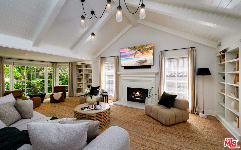 521 Spoleto Drive