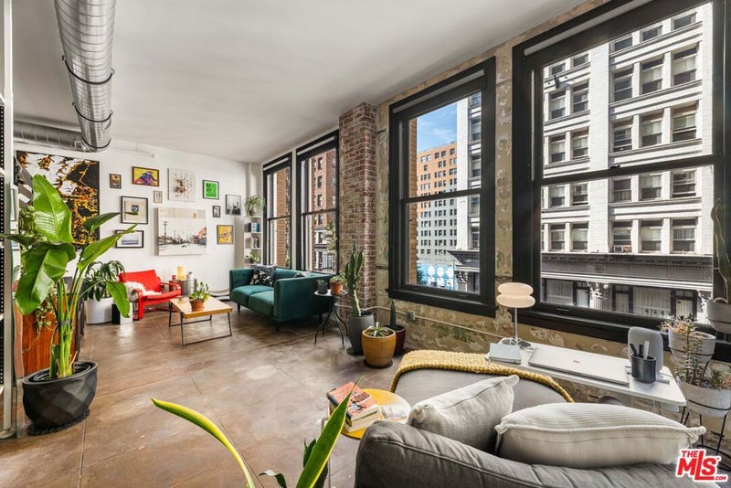215 W 7th Street 407