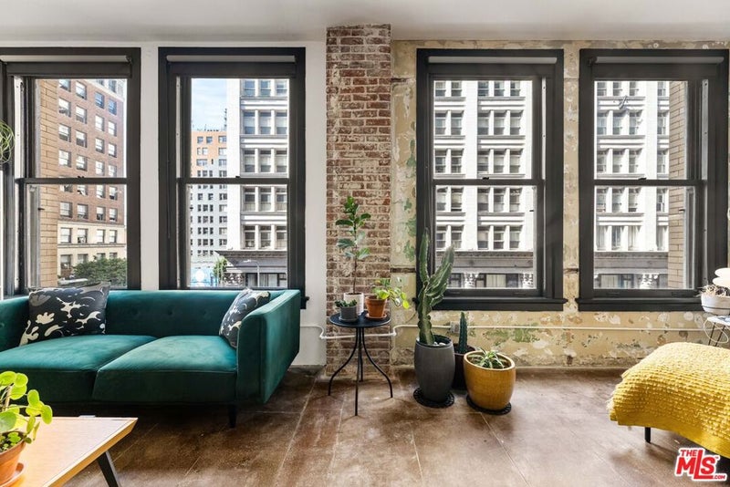 215 W 7th Street 407