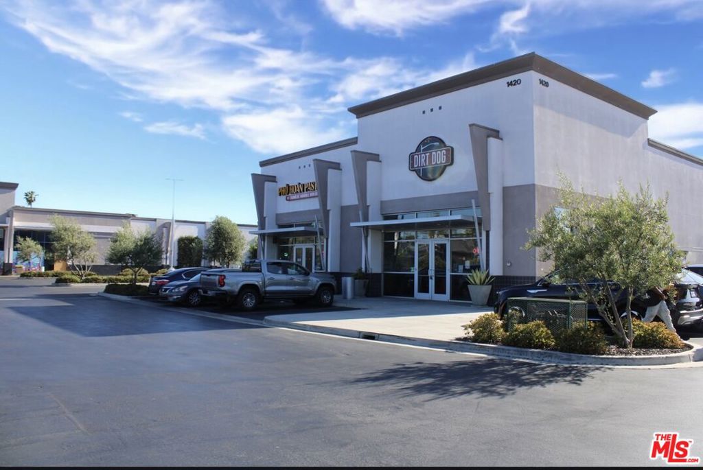 1420 W Redondo Beach Blvd