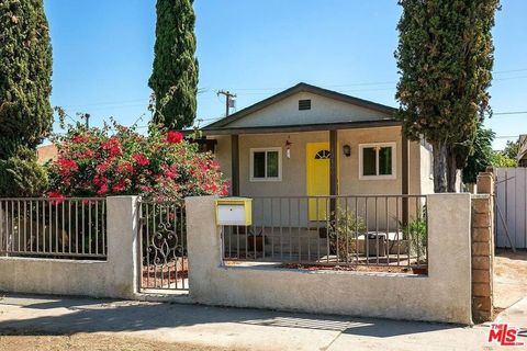 13160 Mercer Street Pacoima CA 91331