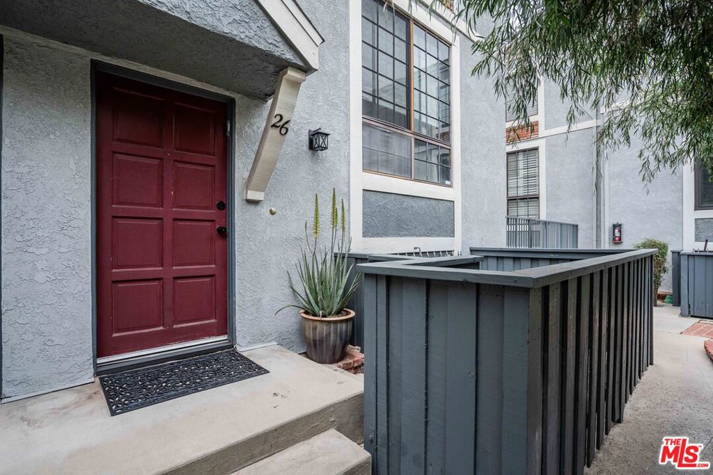 18100 Burbank Boulevard 26