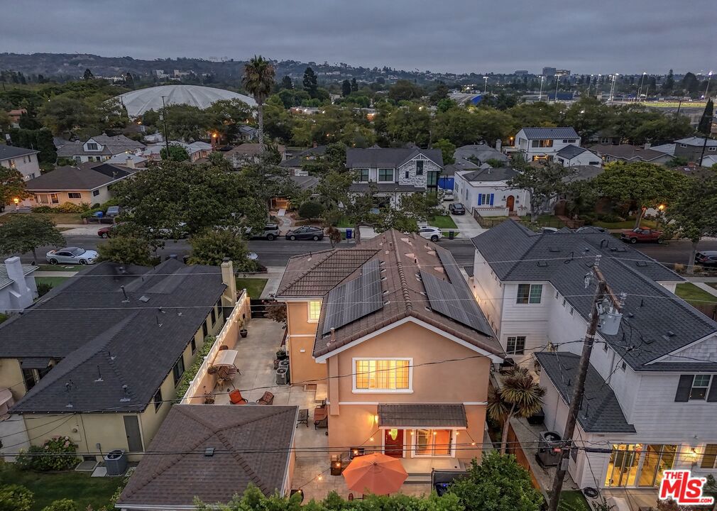 Properties 2 10943 Barman Avenue
